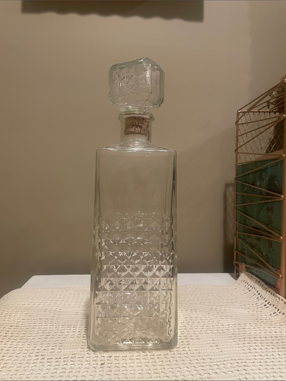 Clear Glass Diamond-Pattern Decanter with Stopper/ whiskey wine barware